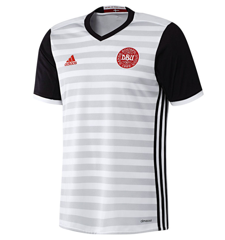 2016-2017 Denmark Away Shirt (Bendtner 9) - Kids