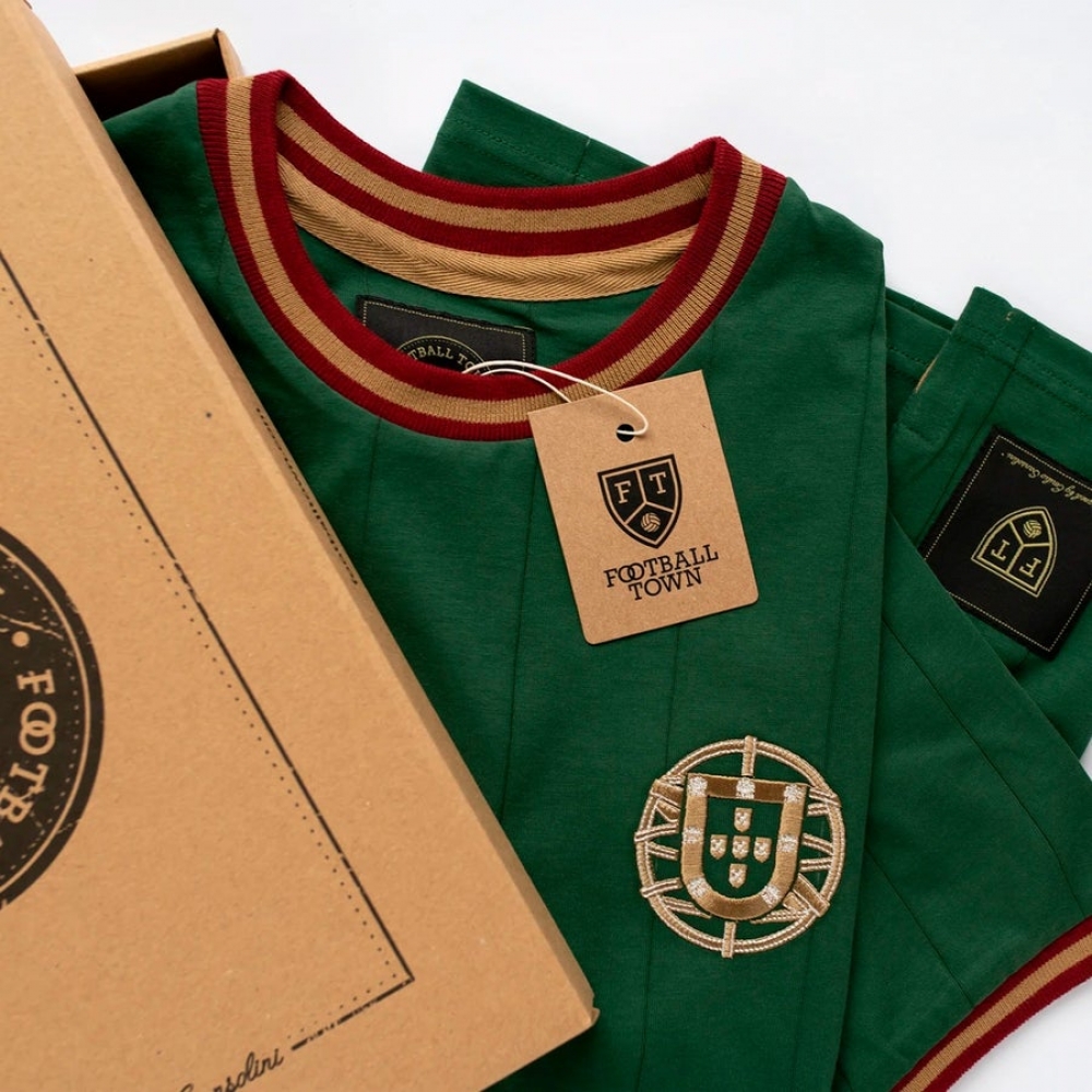 Vintage Portugal A Selecção Away Soccer Jersey