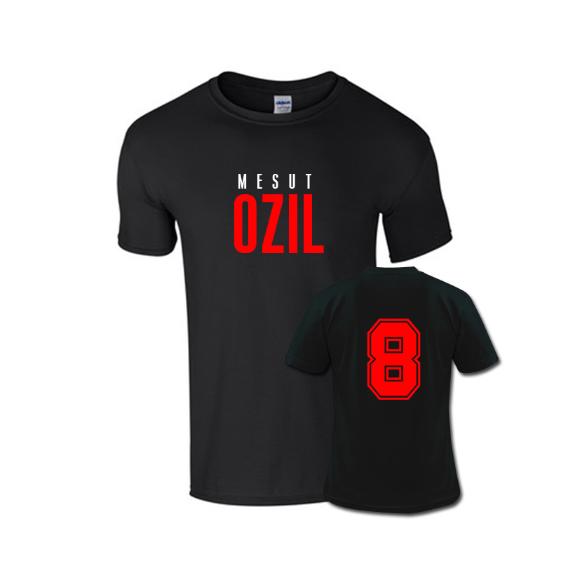 Mesut Ozil Front Name T-shirt (black)