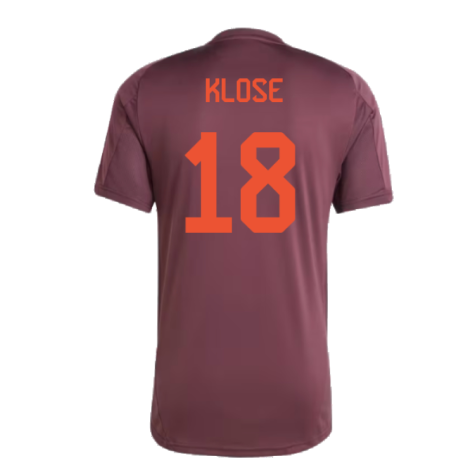 2024-2025 Bayern Munich Training Shirt (Shadow Maroon) (Klose 18)