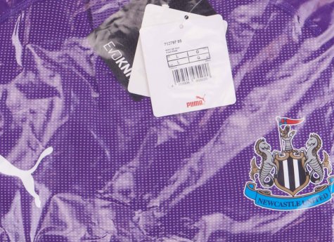 2018-19 Newcastle Player Issue Goalkeeper Shirt Purple