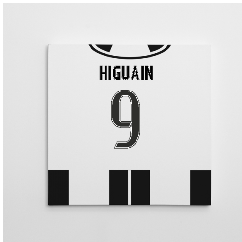 2016-2017 Juventus Canvas Print (Higuain 9)