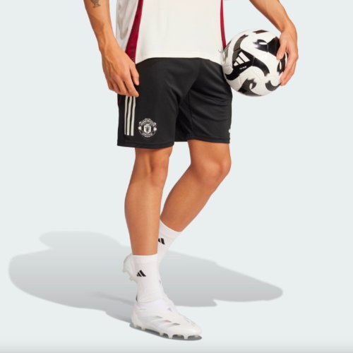 2024-2025 Man Utd Training Shorts (Black)