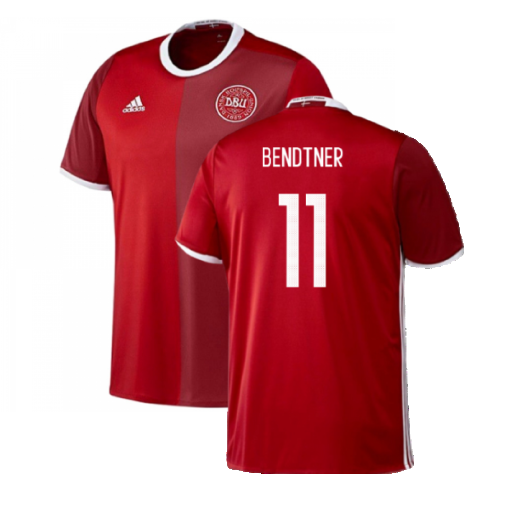 Denmark 2016-17 Home Shirt (S) (Mint) (Bendtner 11)